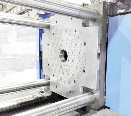 magnetic mold clamping system